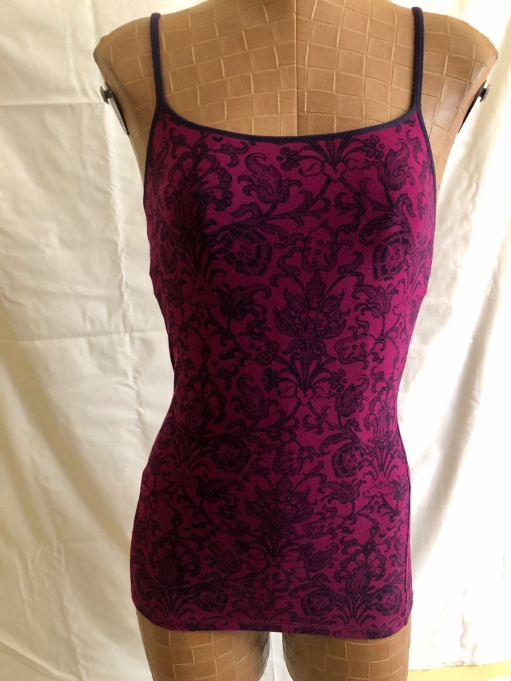 NWOT Cami/Tank Top w/Built in Bra SM